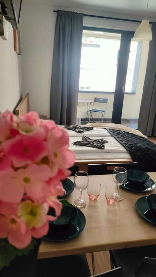 Super Cozy & Central Apartment Budapest Esterno foto
