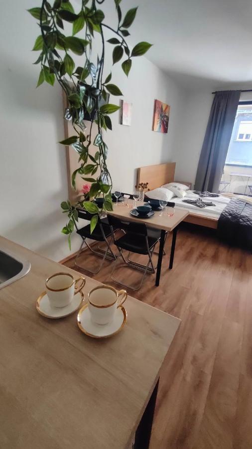 Super Cozy & Central Apartment Budapest Esterno foto