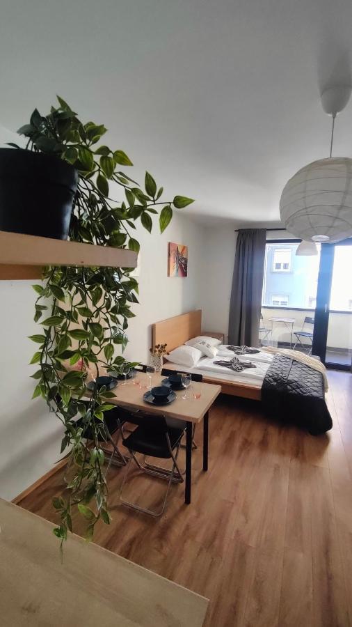 Super Cozy & Central Apartment Budapest Esterno foto