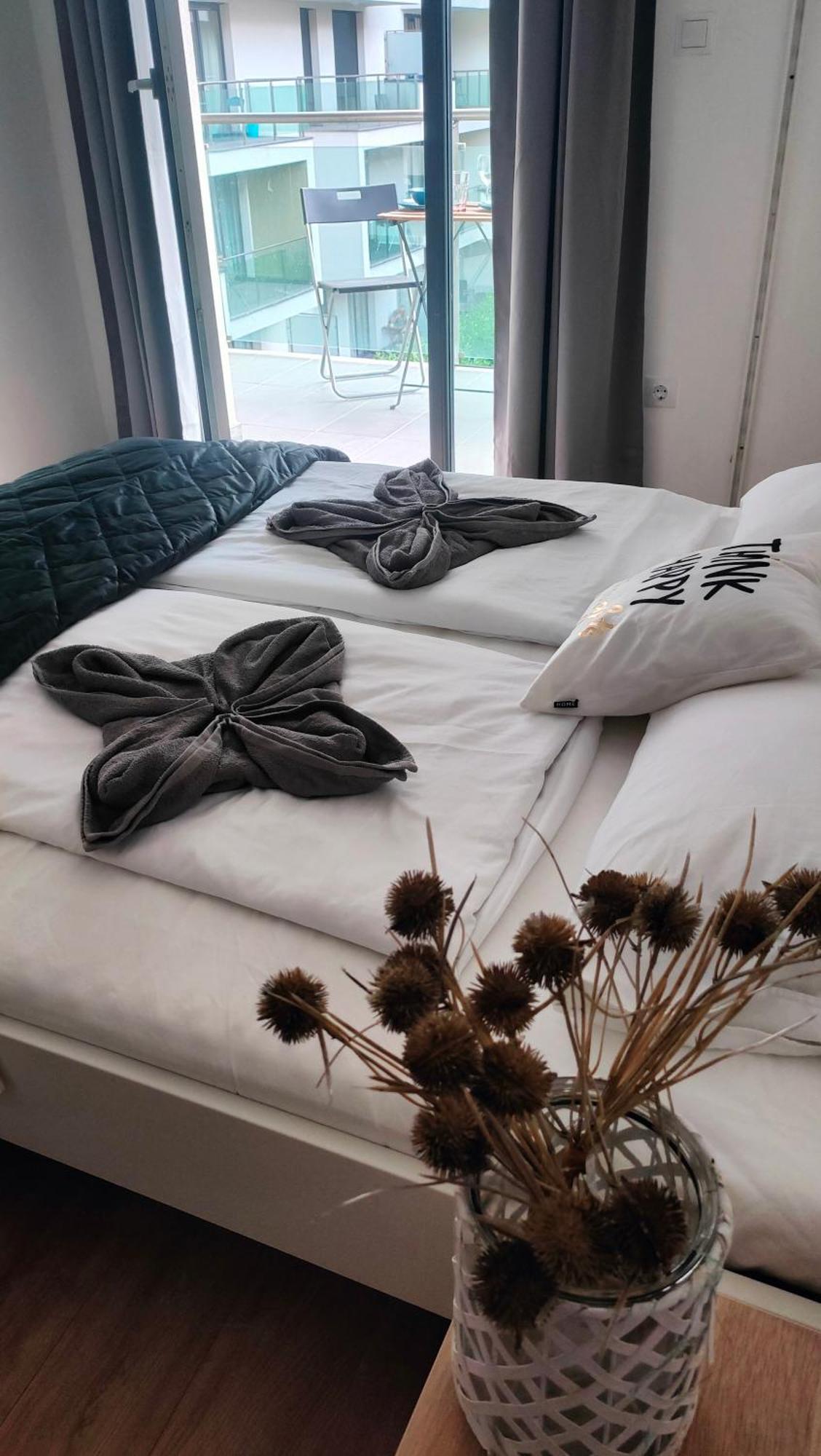 Super Cozy & Central Apartment Budapest Esterno foto
